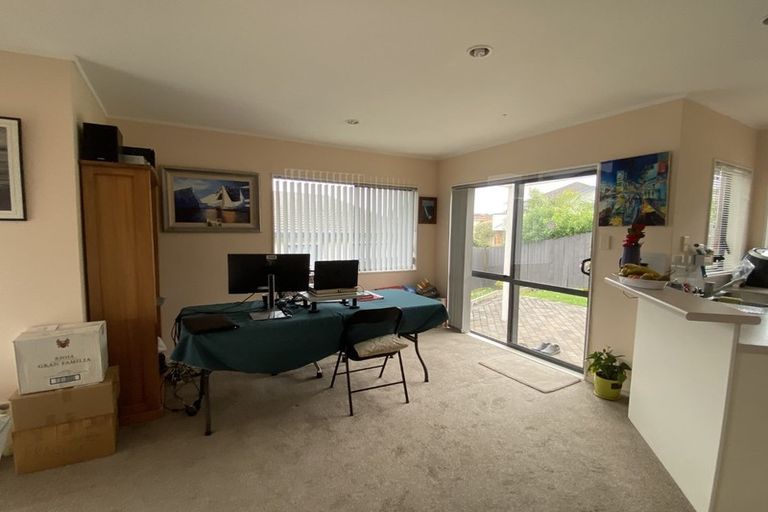 Photo of property in 39 Nirvana Way, Mount Roskill, Auckland, 1041