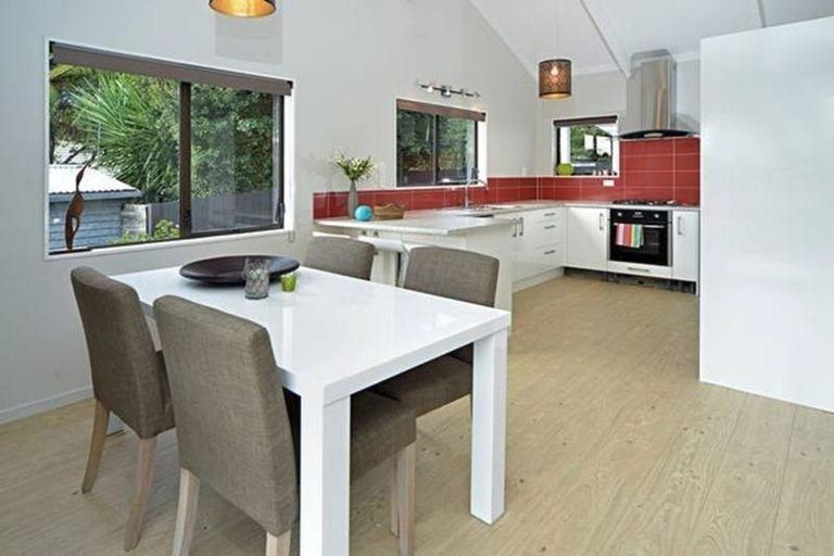 Photo of property in 10b Eden Street, Mangere East, Auckland, 2024