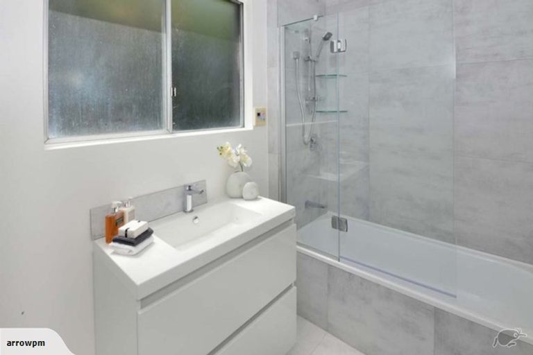 Photo of property in 1/18 Marina Road, Torbay, Auckland, 0630