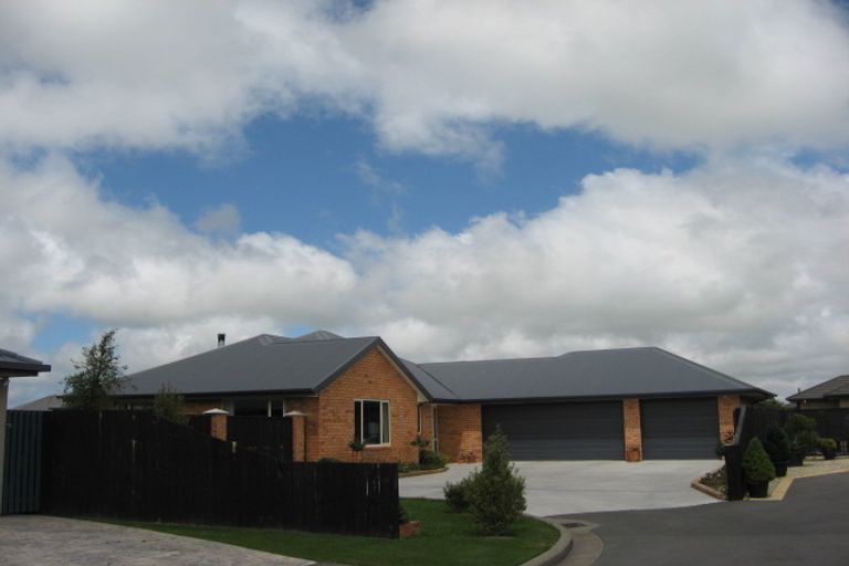 Photo of property in 7 Calvandra Grove, Rangiora, 7400