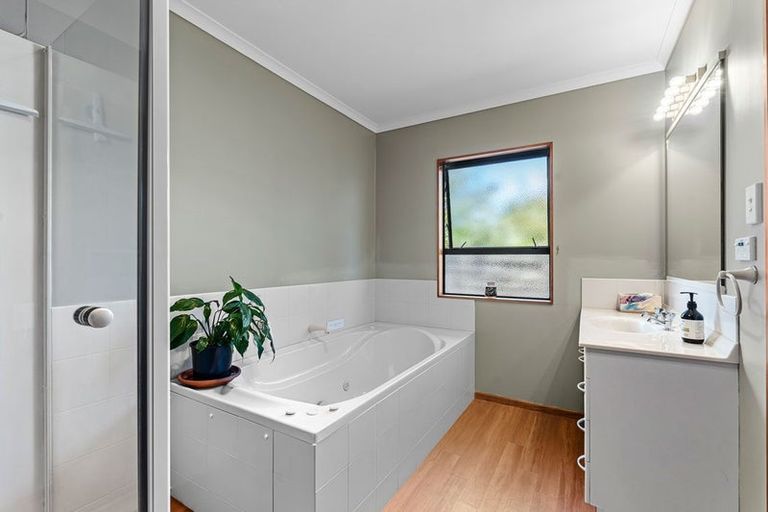 Photo of property in 3b Barrett Street, Westown, New Plymouth, 4310