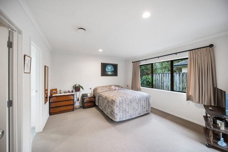 Photo of property in 27 Willowgrange Place, Pukekohe, 2120