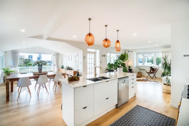 Photo of property in 8 Stone Street, Hauraki, Auckland, 0622