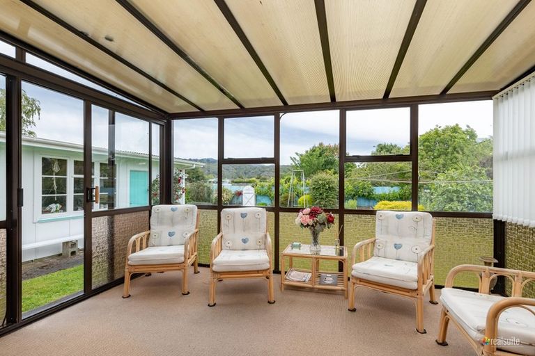 Photo of property in 41 Oxford Crescent, Ebdentown, Upper Hutt, 5018