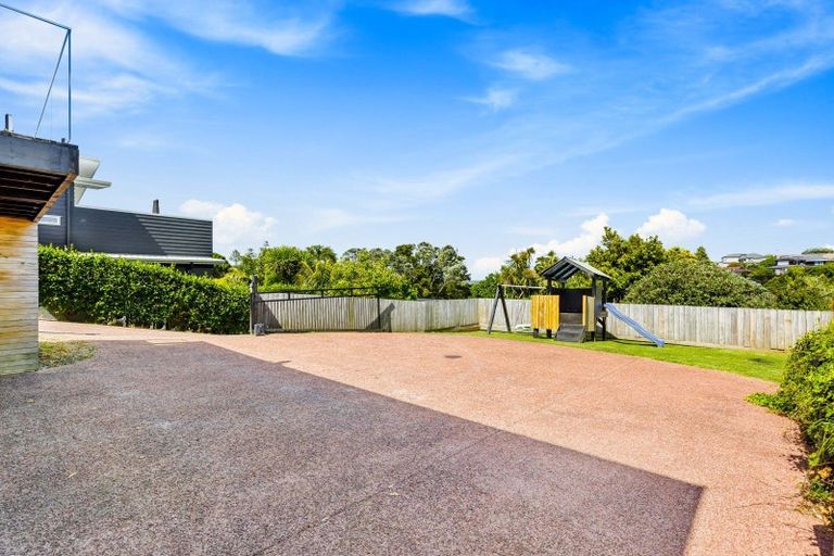 Photo of property in 89 Hebron Road, Waiake, Auckland, 0630