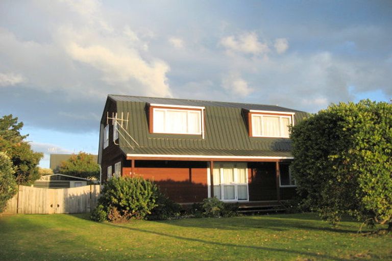 Photo of property in 232 Rangi Avenue, Whangamata, 3620