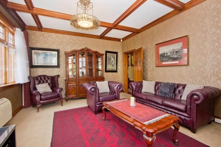 Photo of property in 33 Totara Crescent, Woburn, Lower Hutt, 5010