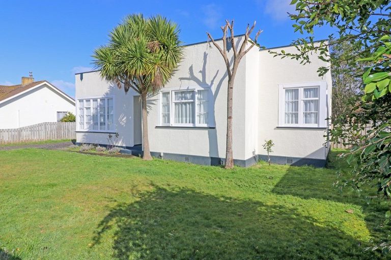 Photo of property in 6 Swinburn Street, Dannevirke, 4930