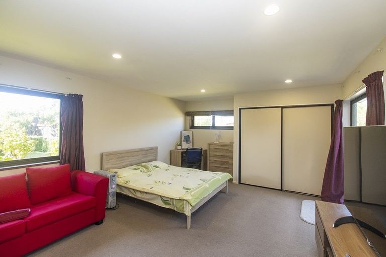 Photo of property in 12 Kamahi Place, Bishopdale, Christchurch, 8051