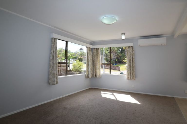 Photo of property in 34 Jandell Crescent, Bucklands Beach, Auckland, 2014