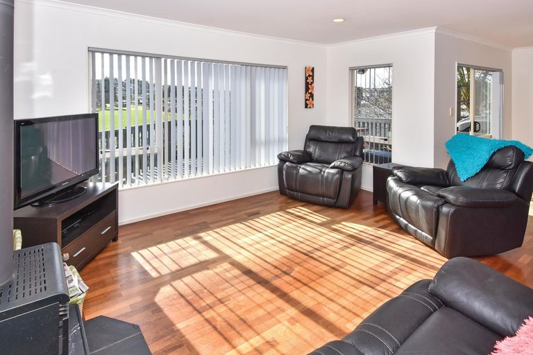 Photo of property in 35 Ridgeway Road, Pukekohe, 2120