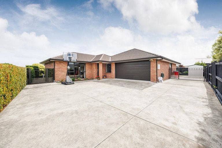 Photo of property in 55 Rodeo Drive, Kelvin Grove, Palmerston North, 4414