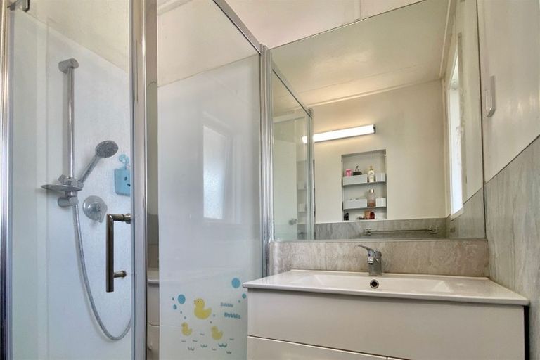 Photo of property in 40 Hamilton Drive, Waiuku, 2123