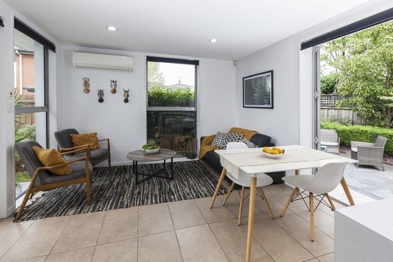 Photo of property in 20 Straven Road, Riccarton, Christchurch, 8011