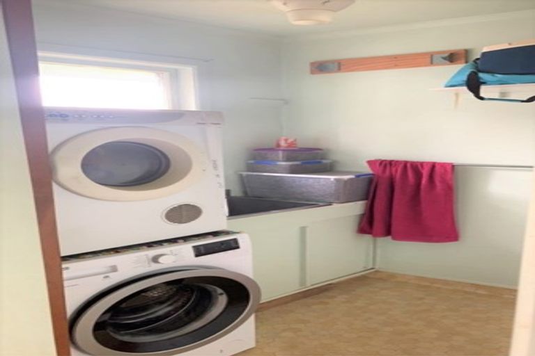 Photo of property in 31 Kensington Place, Fairfield, Hamilton, 3214