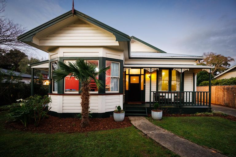 Photo of property in 16 Margaret Street, Roslyn, Palmerston North, 4414
