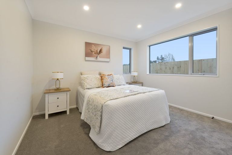 Photo of property in 41d Candia Road, Swanson, Auckland, 0614