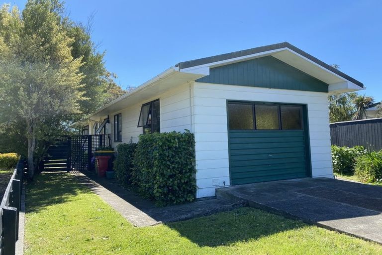 Photo of property in 12a Sharda Grove, Paraparaumu Beach, Paraparaumu, 5032