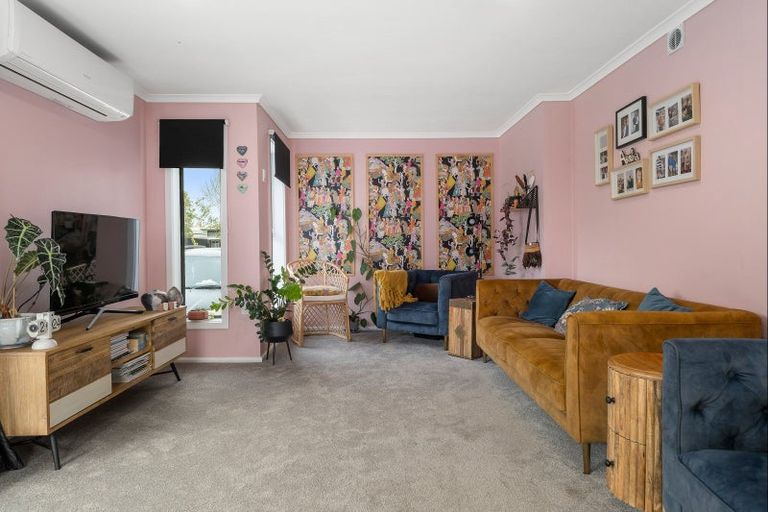 Photo of property in 132 Pacific Road, North New Brighton, Christchurch, 8083