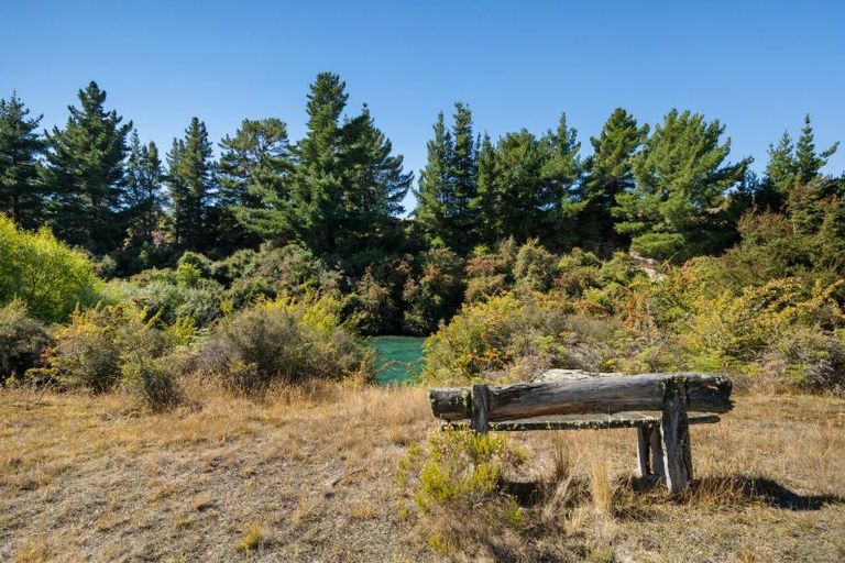 Photo of property in 136 Te Awa Road, Albert Town, Wanaka, 9382