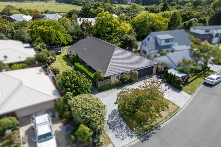 Photo of property in 3 Hamish Place, Westmorland, Christchurch, 8025