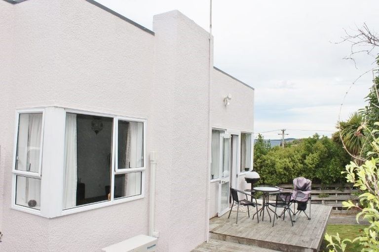 Photo of property in 2 Queen Street, Brighton, Dunedin, 9035