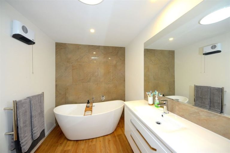 Photo of property in 107 Kotuku Crescent, Woolston, Christchurch, 8023