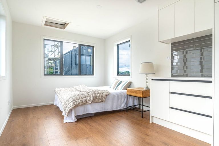 Photo of property in 3 Whiteywood Street, Westgate, 0814