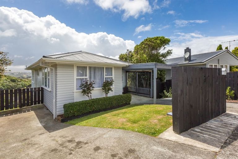 Photo of property in 10 Tau Grove, Takapuwahia, Porirua, 5022