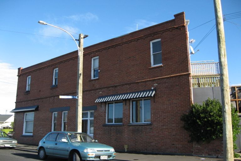 Photo of property in 96a Hargest Crescent, Saint Clair, Dunedin, 9012