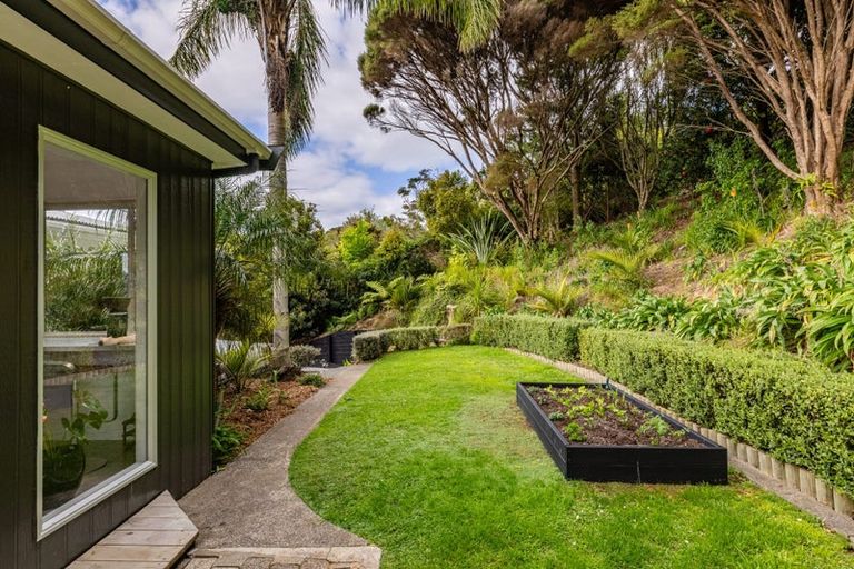 Photo of property in 13 Long Beach Road, Russell, 0202