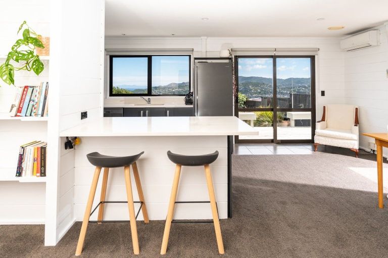 Photo of property in 82 Beacon Hill Road, Strathmore Park, Wellington, 6022