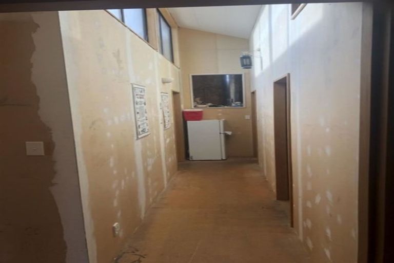 Photo of property in 16 Cathedral Drive, Manapouri, 9679