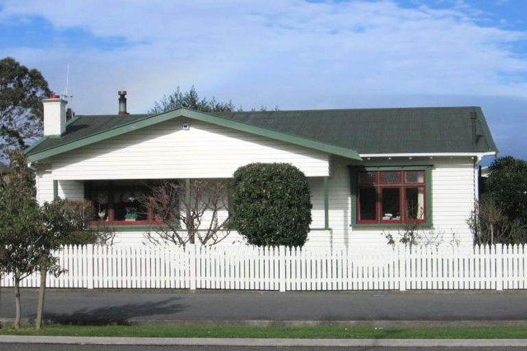 Photo of property in 32 Frederick Street, Terrace End, Palmerston North, 4410