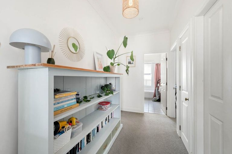 Photo of property in 18a Hill Street, Thorndon, Wellington, 6011