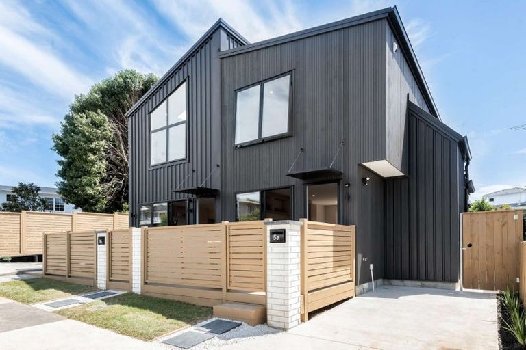 Photo of property in 5a Janet Street, Sunnyhills, Auckland, 2010