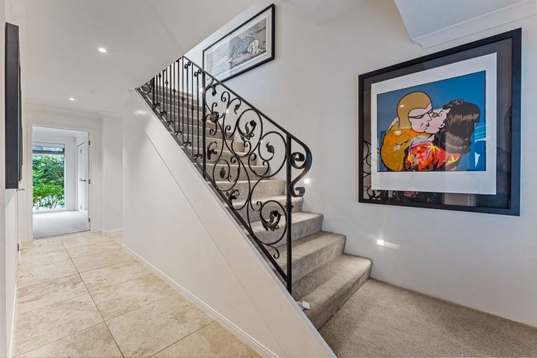 Photo of property in 15 The Strand, Takapuna, Auckland, 0622