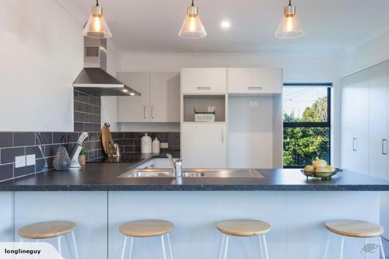 Photo of property in 77a Simpson Road, Papamoa Beach, Papamoa, 3118