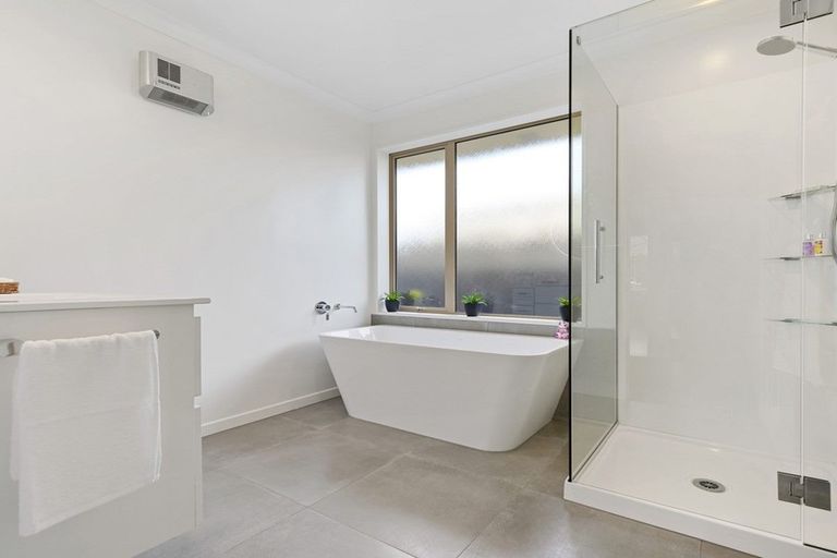 Photo of property in 7 James Hight Drive, Halswell, Christchurch, 8025