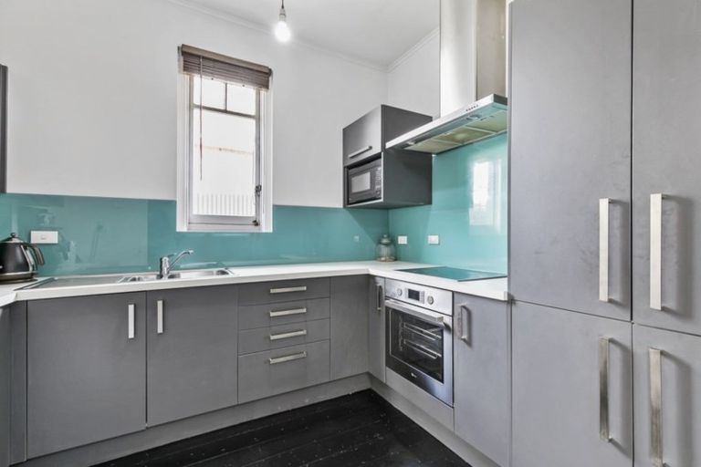 Photo of property in 142 Titirangi Road, New Lynn, Auckland, 0600