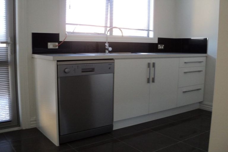 Photo of property in 8a England Street, Phillipstown, Christchurch, 8011