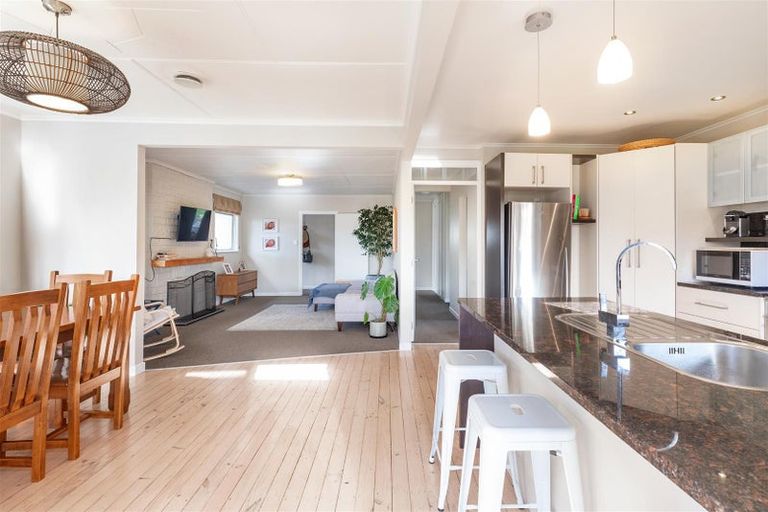 Photo of property in 6 Bellevue Avenue, Wellsford, 0900