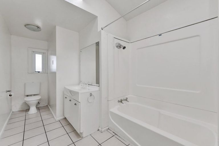 Photo of property in 1/121 Geraldine Street, Edgeware, Christchurch, 8013