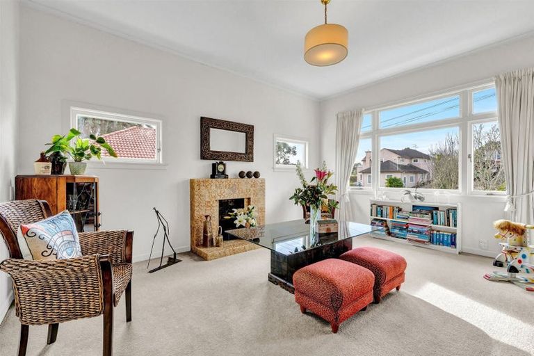 Photo of property in 1/45 Northboro Road, Belmont, Auckland, 0622