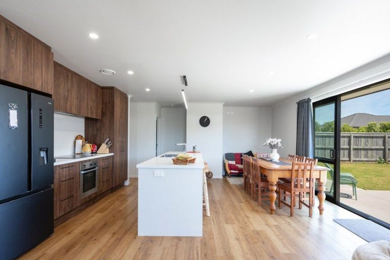 Photo of property in 44 George Fyfe Way, Wakefield, 7025