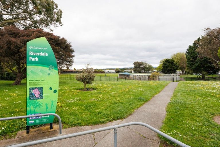 Photo of property in 5 Mudgway Place, Awapuni, Palmerston North, 4412