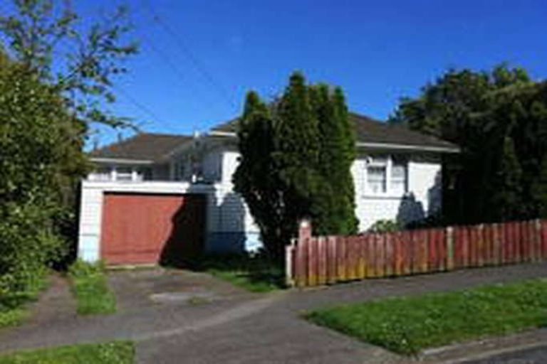 Photo of property in 14 Durham Street, Cannons Creek, Porirua, 5024