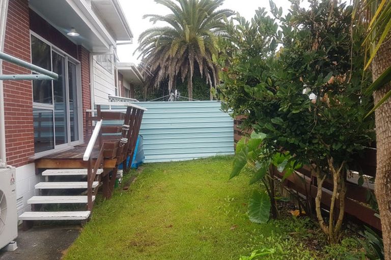 Photo of property in 4/43 Wallace Road, Papatoetoe, Auckland, 2025