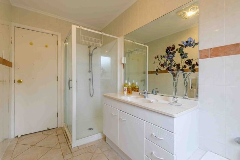 Photo of property in 26 Bucklands Beach Road, Bucklands Beach, Auckland, 2012