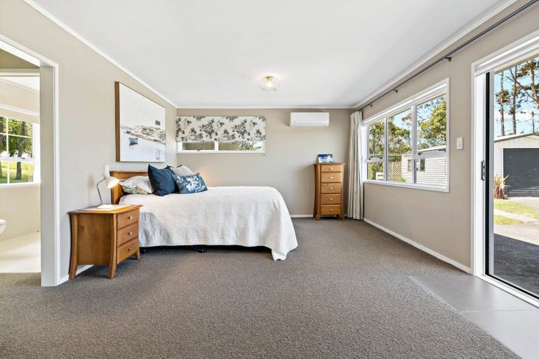 Photo of property in 286 Muriwai Valley Road, Muriwai, Waimauku, 0881